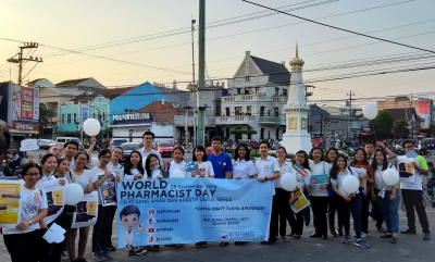 Farmasi RS Bethesda  menggelar Sosialisasi tentang obat ke masyarakat pada peringatan World Pharmacist Day 2019 di Tugu Jogja 
