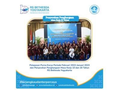 Penyerahan Penghargaan Masa Kerja 20 Tahun RS Bethesda Yogyakarta. 