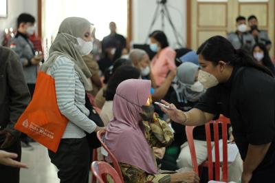 RS Bethesda Yogyakarta dan FK UKDW Adakan Operasi Katarak Gratis