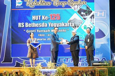 Perayaan Hari Ulang Tahun (HUT) Ke-125 RS Bethesda Yogyakarta di Auditorium  RS Bethesda Yogyakarta dihadiri oleh Gubernur DIY, Sri Sultan Hamengku Buwono X